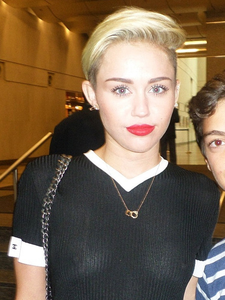 Miley Cyrus 8.5 x 11 Candid Color Photograph Art Print Photo Picture Collectibles:Photographic Images:Photographs Style Your Walls